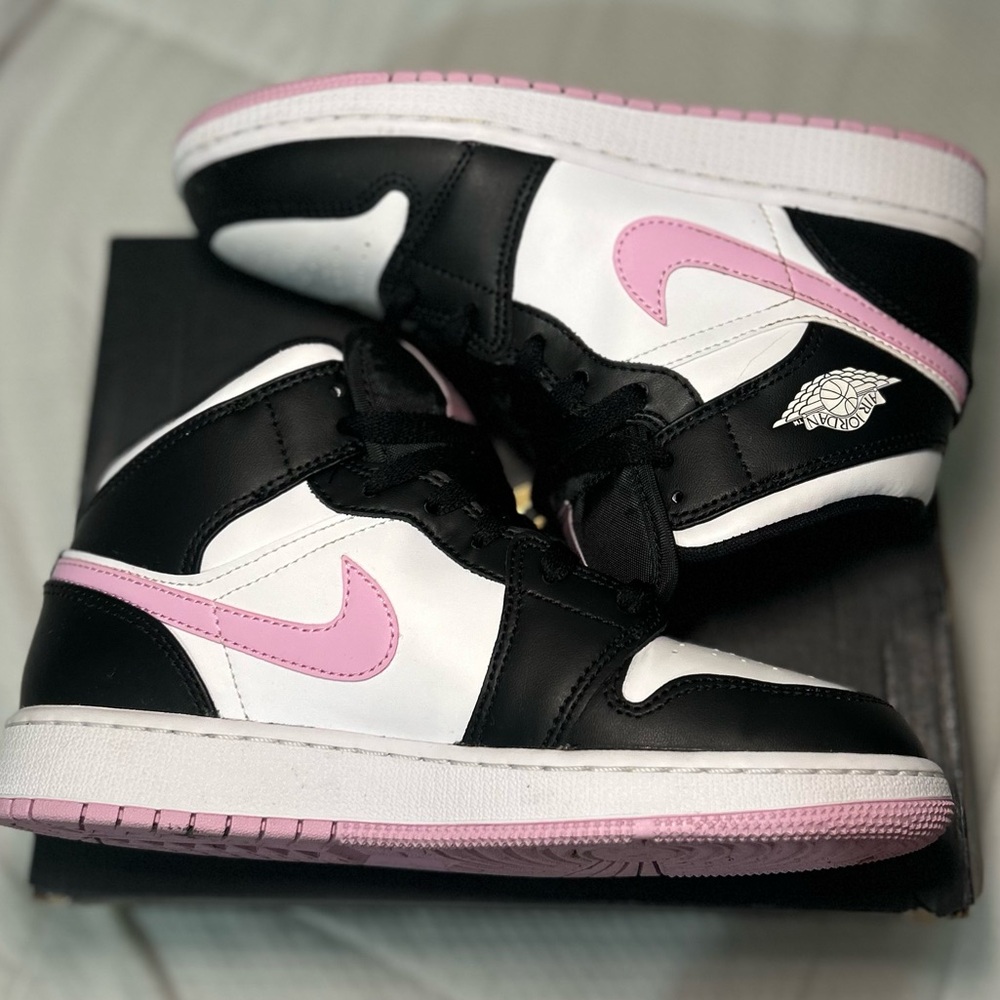 Air Jordan 1 Mid GS White Light Arctic Pink - Picture 8 of 9